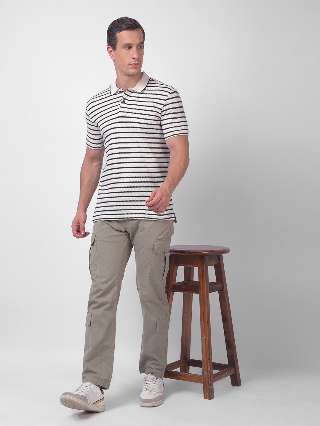 Numero Uno Men White & Black Knitted Stripe Polo Neck T-Shirt